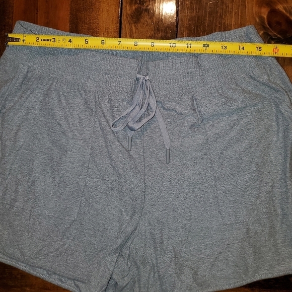 Grey Athletic Works gym shorts Large 12-14 - Picture 7 of 9